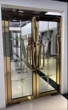 METAL DOORS